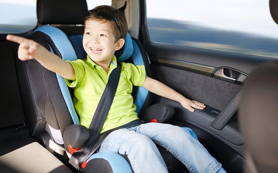 Từ h&ocirc;m nay, ch&uacute; &yacute; xe đưa đ&oacute;n học sinh c&oacute; ghế/d&acirc;y an to&agrave;n ph&ugrave; hợp - Ảnh 1.