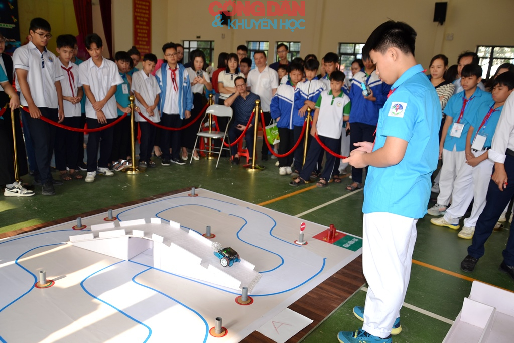 Sôi động Ngày hội STEM – Robotics học sinh phường Cam Đường - Ảnh 9.
