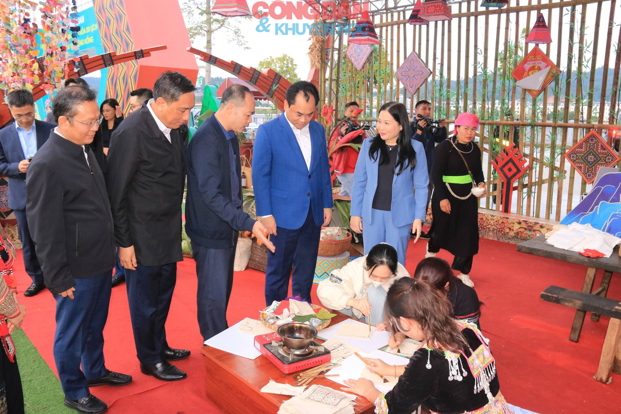 Festival sông Hồng - 2025 tôn vinh bản sắc văn hóa, khẳng định vị thế du lịch Lào Cai - Ảnh 3.