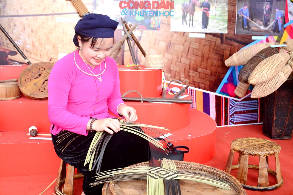 Festival sông Hồng - 2025 tôn vinh bản sắc văn hóa, khẳng định vị thế du lịch Lào Cai - Ảnh 15.