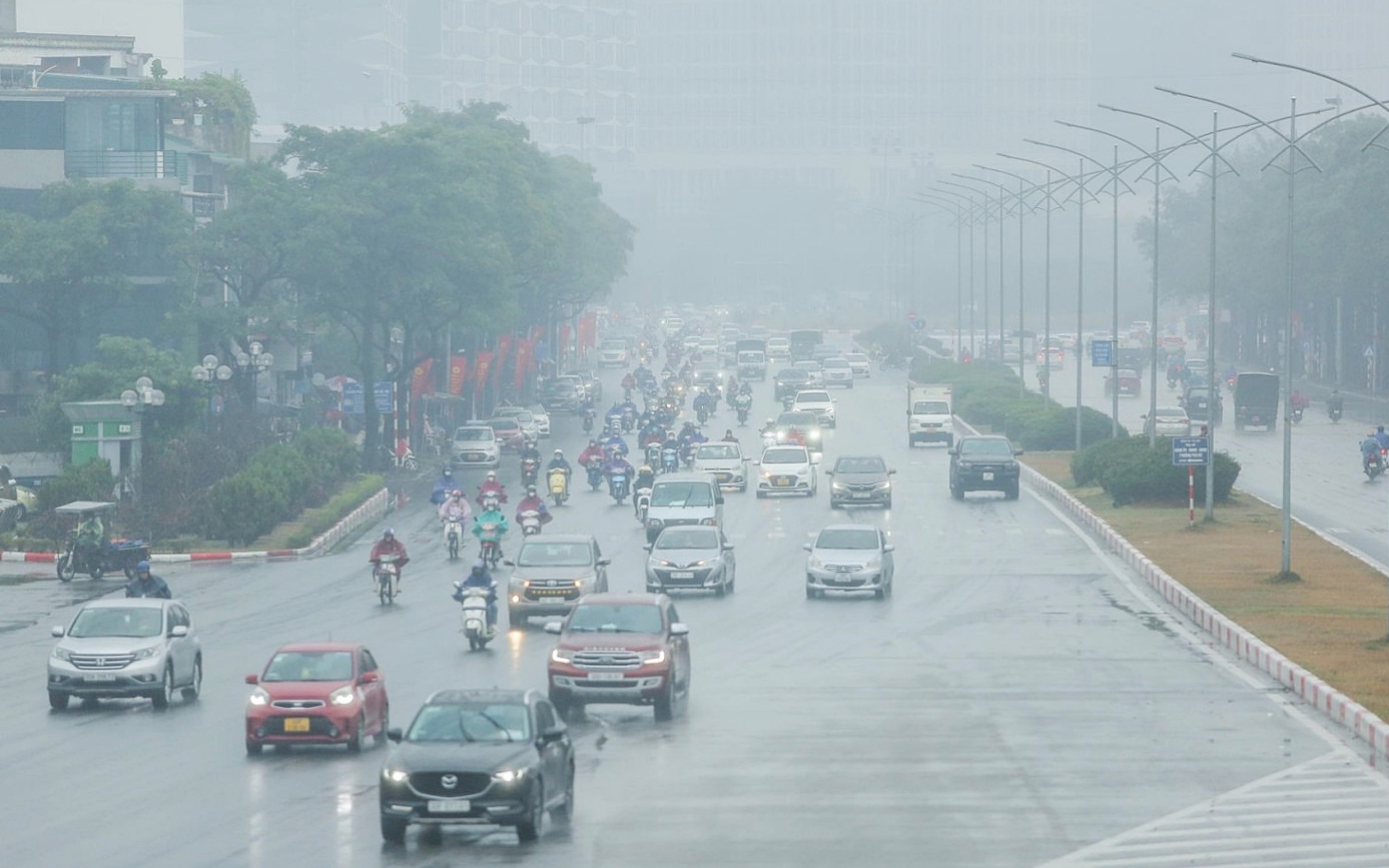 Hà Nội sắp đón tiết trời khô ráo, sau những ngày nồm ẩm bất thường - Ảnh 1.