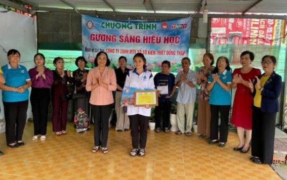 Hội Khuyến học Đồng Tháp vận động tài trợ trao học bổng Gương sáng hiếu học - Ảnh 2.
