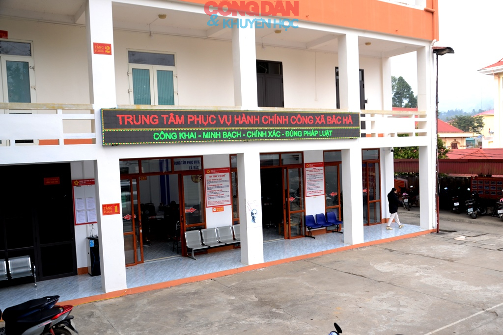 Cán bộ gần dân, sát công việc ở xã vùng cao Bắc Hà - Ảnh 3.