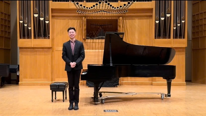 Tiếng Việt của bài Trống cơm ngân vang giữa lòng nước Mỹ - Ảnh 1.