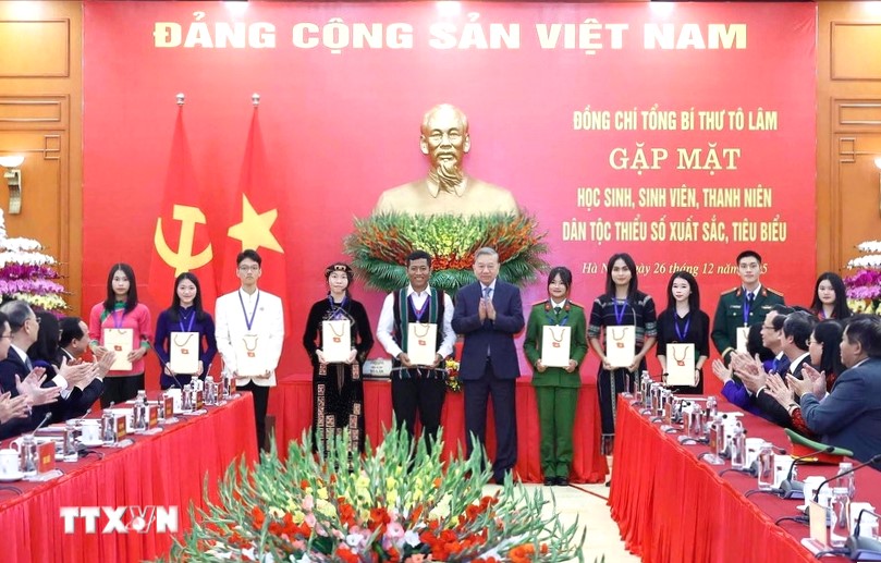 Tổng B&iacute; thư y&ecirc;u cầu x&acirc;y dựng đề &aacute;n tạo nguồn c&aacute;n bộ người d&acirc;n tộc thiểu số từ học sinh, sinh vi&ecirc;n xuất sắc - Ảnh 1.