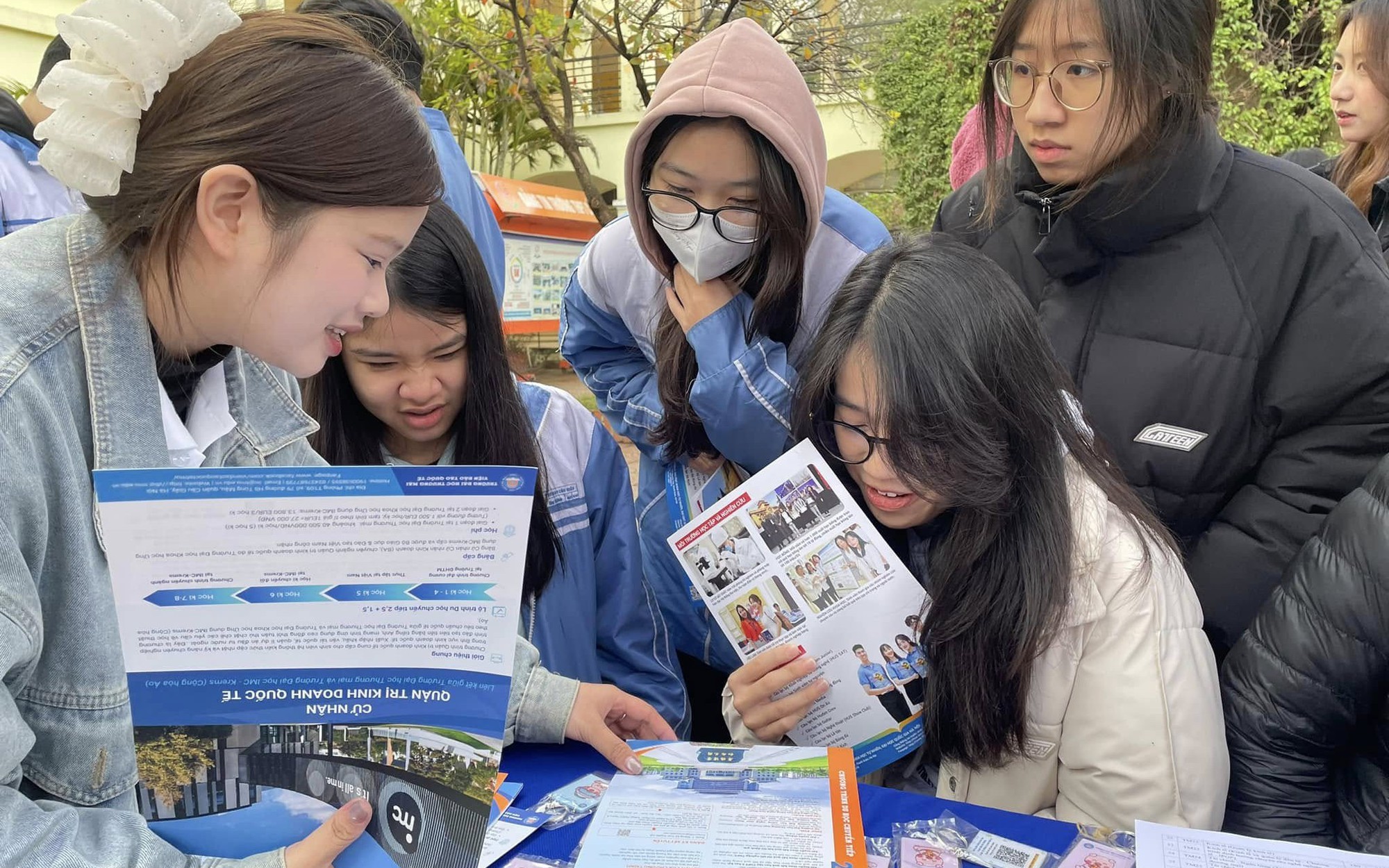 Phương án tuyển sinh vào Trường Đại học Bách khoa (Đại học Quốc gia Thành phố Hồ Chí Minh) - Ảnh 1.