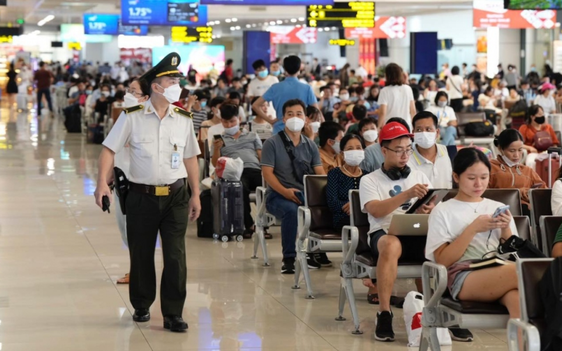 Từ biểu tượng giao th&ocirc;ng xanh đến "nghĩa địa xe điện": Mặt tr&aacute;i của cơn sốt xe chia sẻ - Ảnh 2.