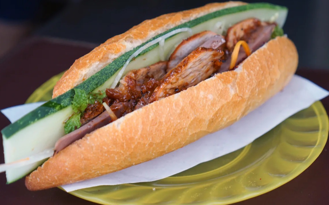 Vi khuẩn Salmonella là gì, vì sao hay có trong bánh mì? - Ảnh 2.