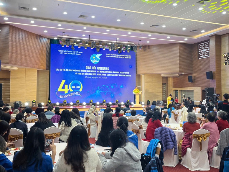 Giao lưu các thế hệ nhận Giải thưởng Kovalevskaia - Ảnh 1.