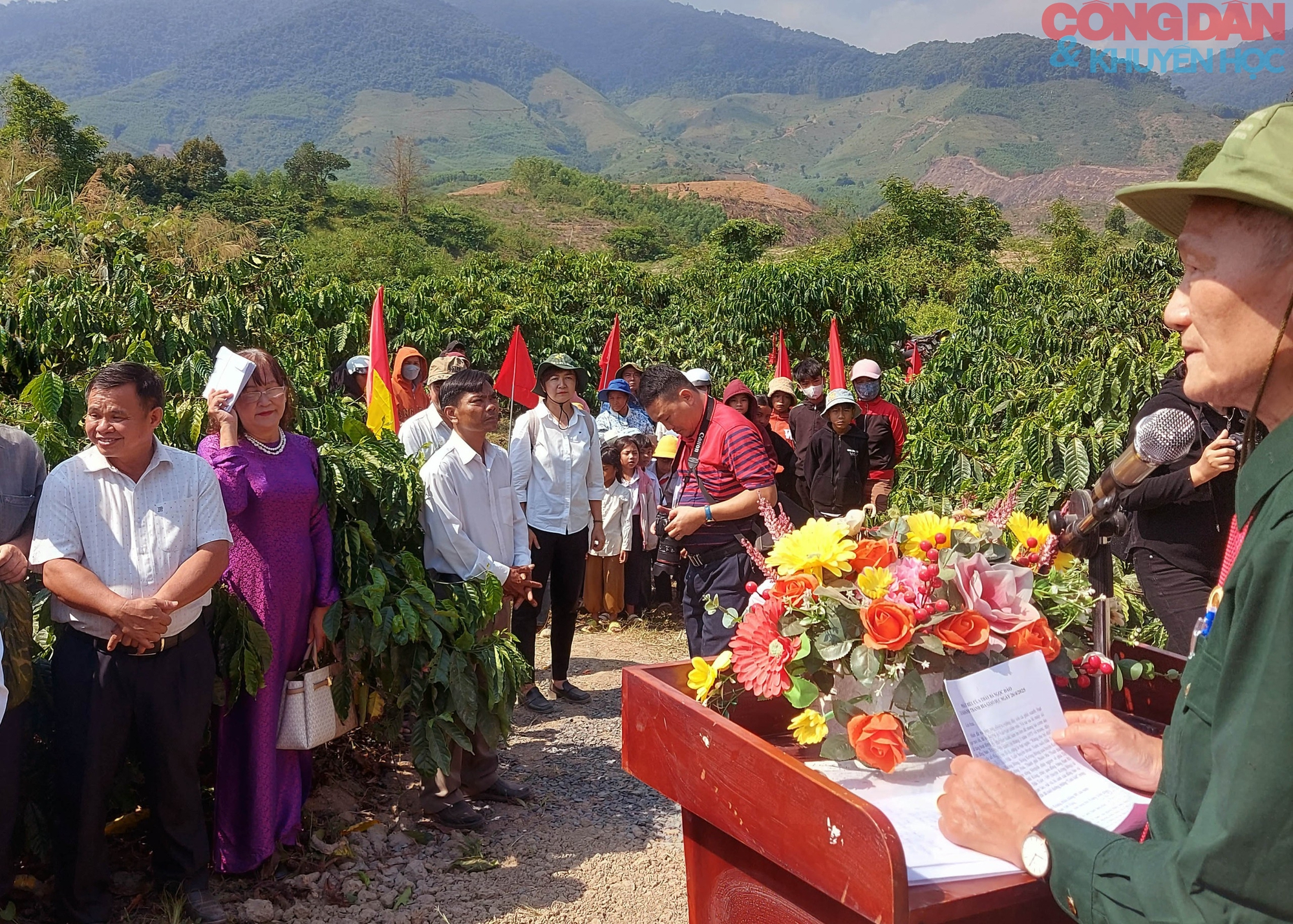 Tri ân thế hệ "nhà giáo - chiến sĩ" góp phần đấu tranh thống nhất đất nước - Ảnh 1.