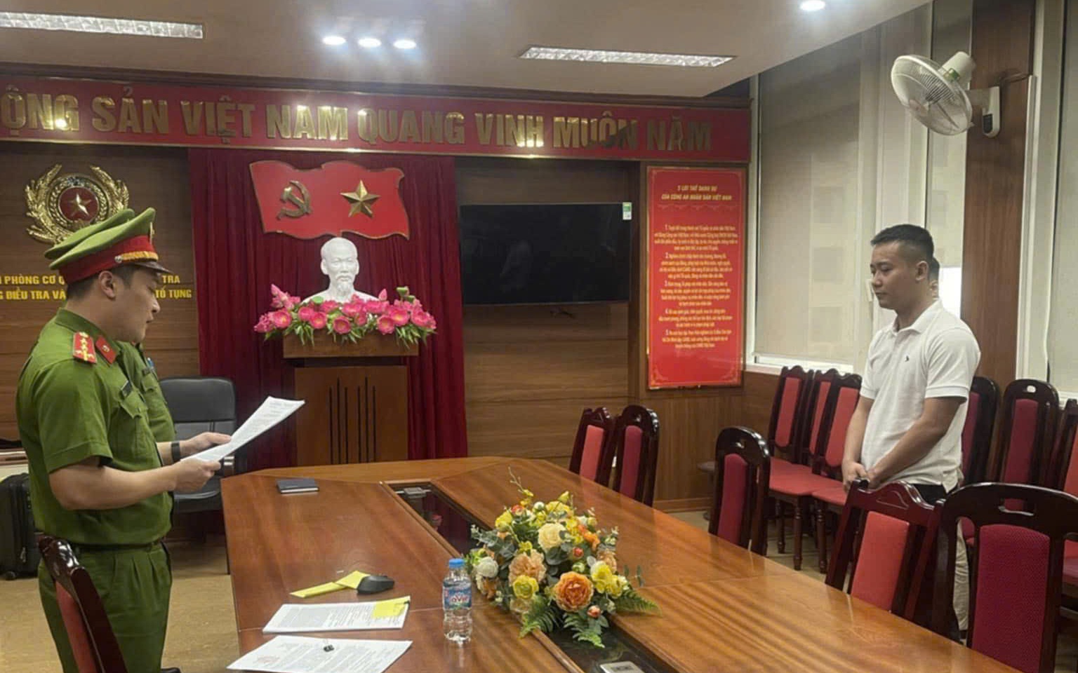 Cho thôi Ủy viên Ủy ban Trung ương Mặt trận Tổ quốc Việt Nam đối với ông Phạm Quang Linh (Quang Linh Vlogs) - Ảnh 2.