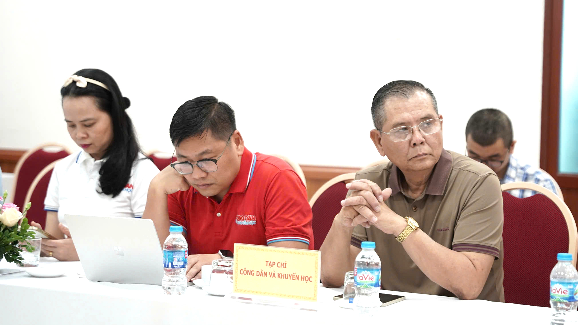 Hội Khuyến học Việt Nam tổ chức tọa đàm Học tập và làm theo tư tưởng, đạo đức, phong cách Hồ Chí Minh - Ảnh 3.