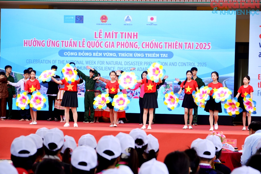 Mít tinh hưởng ứng Tuần lễ quốc gia phòng, chống thiên tai” - 2025 tại Lào Cai - Ảnh 1.