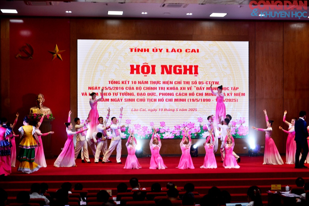 Nhiều cách làm hay, tấm gương đẹp trong học tập và làm theo tư tưởng, đạo đức, phong cách Hồ Chí Minh ở Lào Cai - Ảnh 2.
