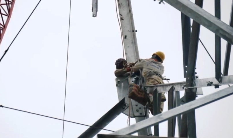 Xuyên lễ thi công đường dây 500kV Lào Cai- Vĩnh Yên đúng tiến độ - Ảnh 4.