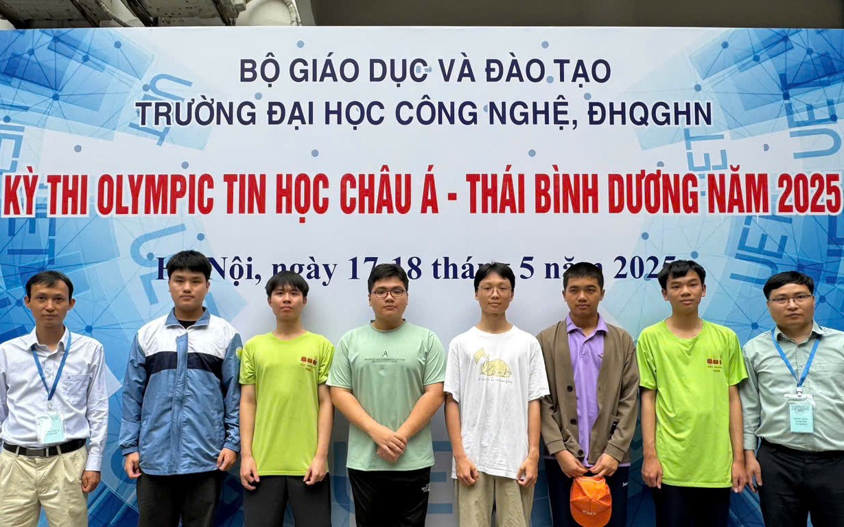 Học sinh Trường trung học phổ thông Chuyên Lào Cai giành Huy chương Đồng Olympic Tin học Châu Á - Thái Bình Dương 2025 - Ảnh 2.