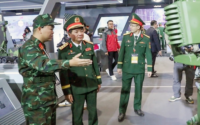 Kh&ocirc;ng dạy, học Gi&aacute;o dục quốc ph&ograve;ng an ninh trực tuyến - Ảnh 2.