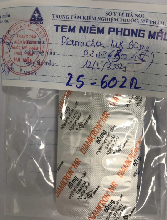 Hình ảnh 7 loại thuốc giả tại một hiệu thuốc ở Hà Nội- Ảnh 2. Hình ảnh 7 loại thuốc giả tại một hiệu thuốc ở Hà Nội- Ảnh 2.