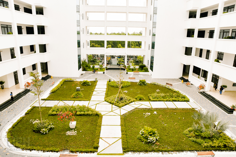Đại học Kinh tế Thành phố Hồ Chí Minh tiếp tục trụ hạng Top 301-400 đại học hàng đầu thế giới - Ảnh 2.