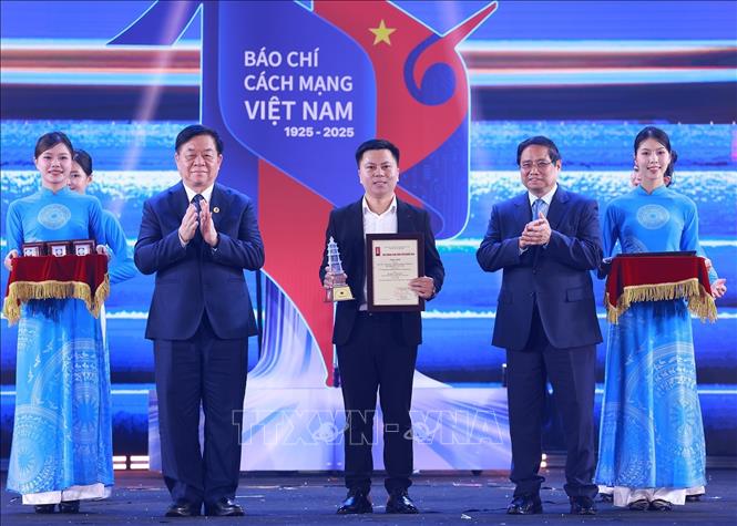 Giải Báo chí Quốc gia lần thứ 19 vinh danh 128 tác phẩm báo chí xuất sắc - Ảnh 5.