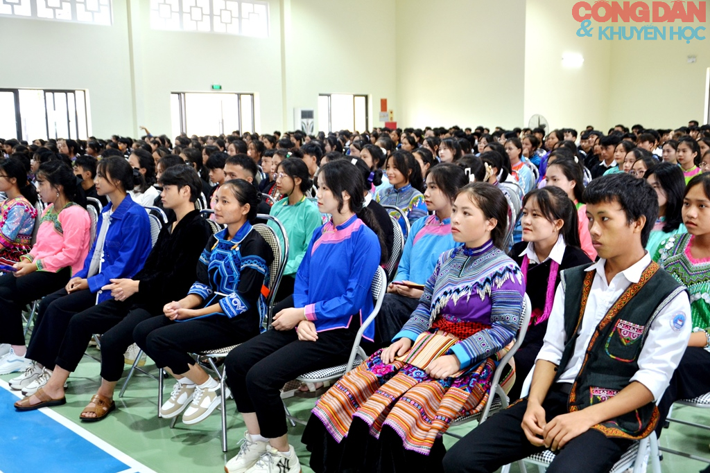 Lào Cai chuẩn bị chu đáo, kỹ càng kỳ thi tốt nghiệp trung học phổ thông đang tới gần - Ảnh 2.