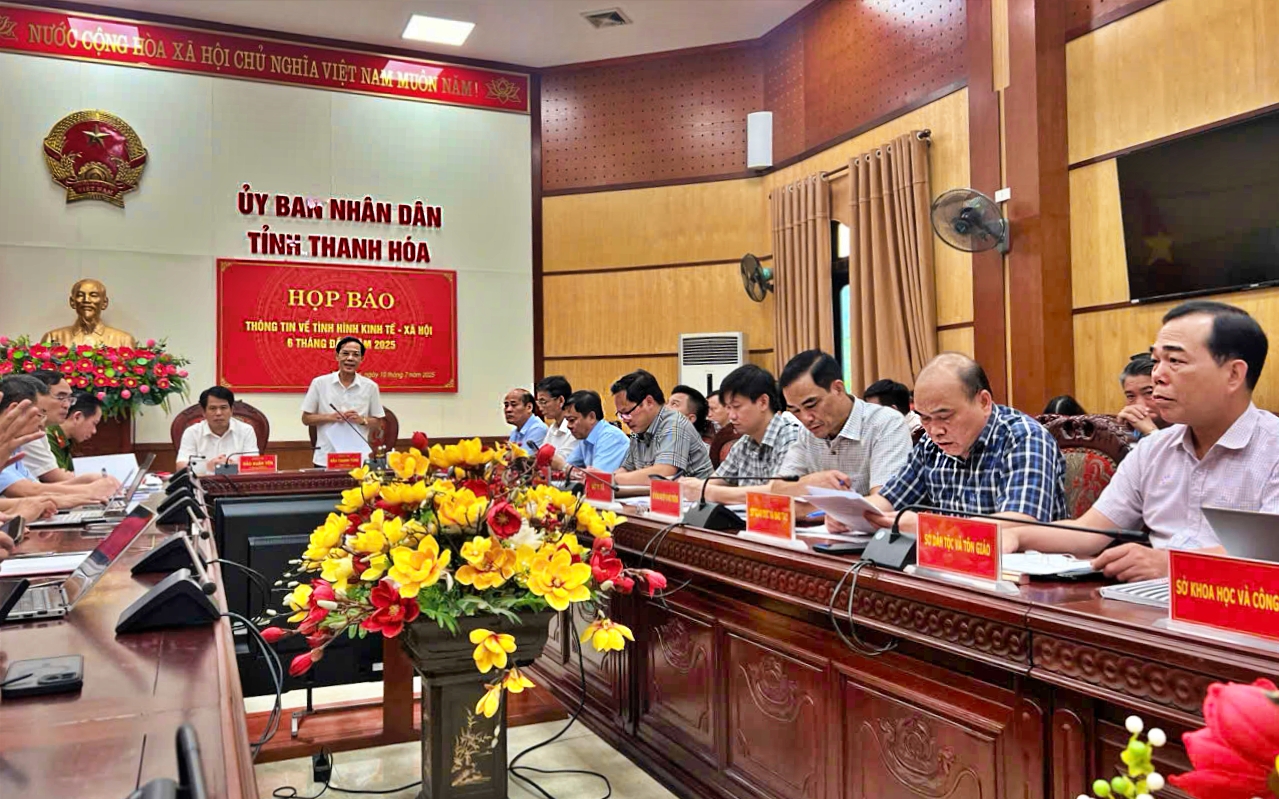 Thanh Hóa xây dựng kịch bản phát triển kinh tế xã hội hướng tới mục tiêu tăng trưởng 2 con số - Ảnh 3.