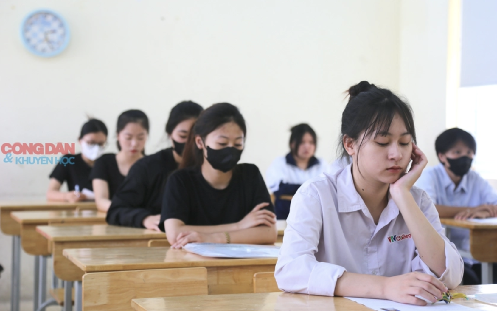 Phổ điểm 2026 và bài toán đăng ký nguyện vọng đại học theo vị trí xếp hạng - Ảnh 2.