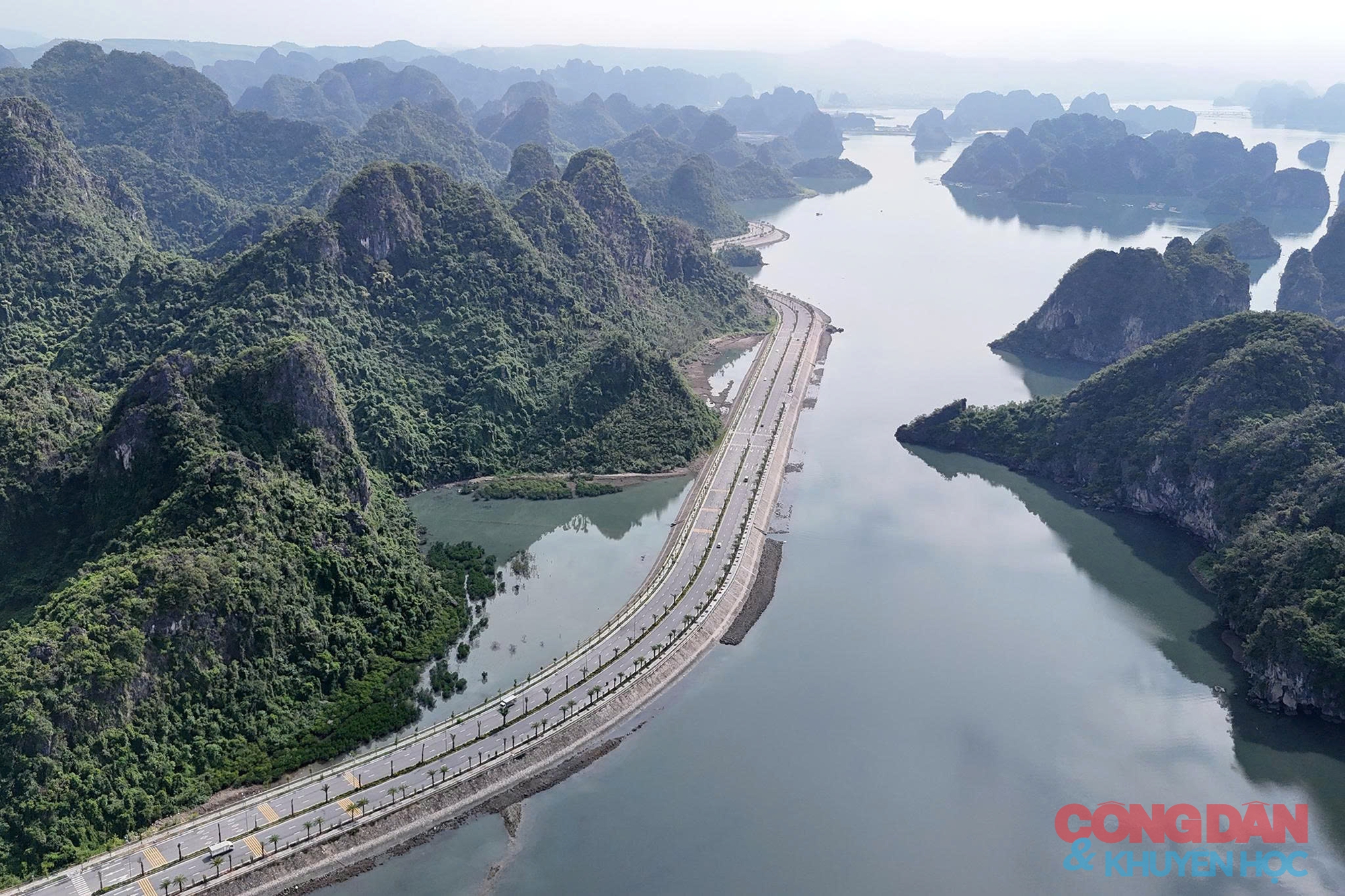 Toàn cảnh tuyến đường bao biển đẹp như mơ ở Quảng Ninh - Ảnh 9.