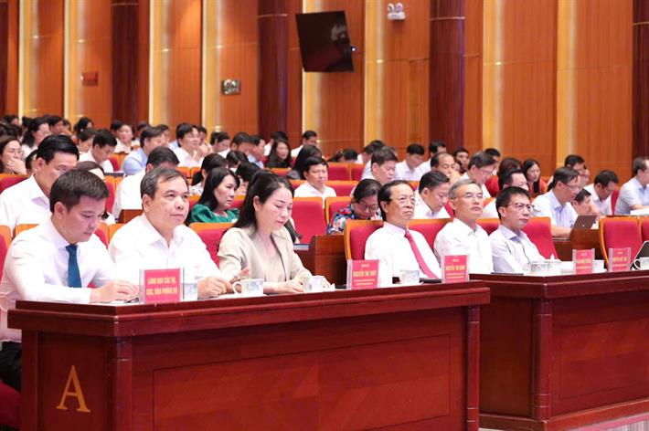 34 lãnh đạo Sở Giáo dục và Đào tạo gặp gỡ tổng kết năm học qua, triển khai nhiệm vụ năm học mới  - Ảnh 3.