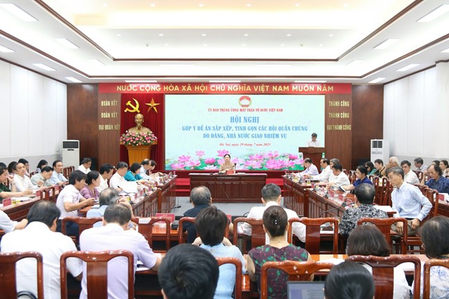 Trình Bộ Chính trị xem xét Đề án sắp xếp, tinh gọn các Hội quần chúng do Đảng, Nhà nước giao nhiệm vụ trước 31/8- Ảnh 1. Trình Bộ Chính trị quyết định Đề án sắp xếp, tinh gọn các Hội quần chúng do Đảng, Nhà nước giao nhiệm vụ trước 31/8 - Ảnh 1.