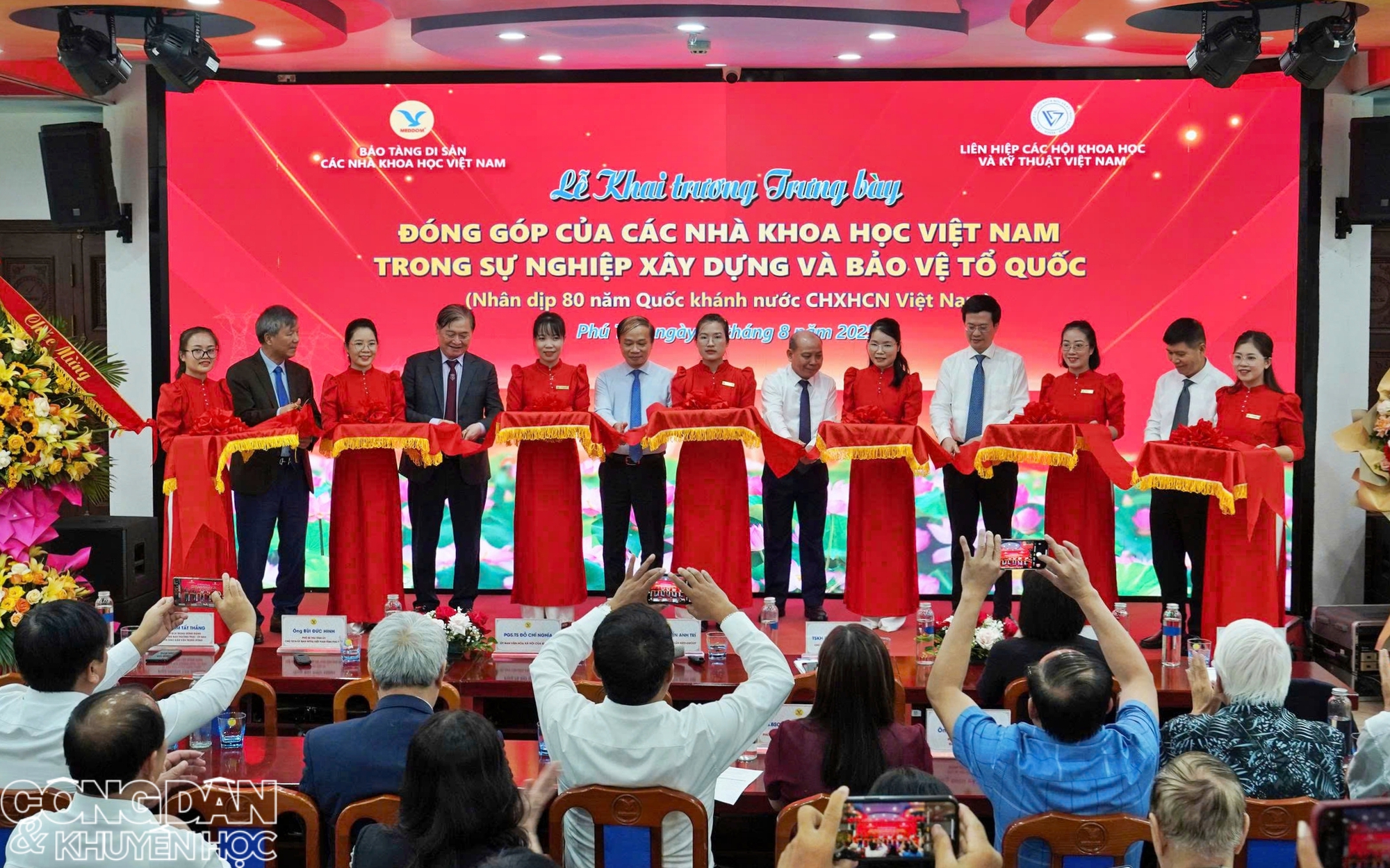 Tôn vinh đóng góp của các nhà khoa học trong xây dựng và bảo vệ Tổ quốc - Ảnh 1.