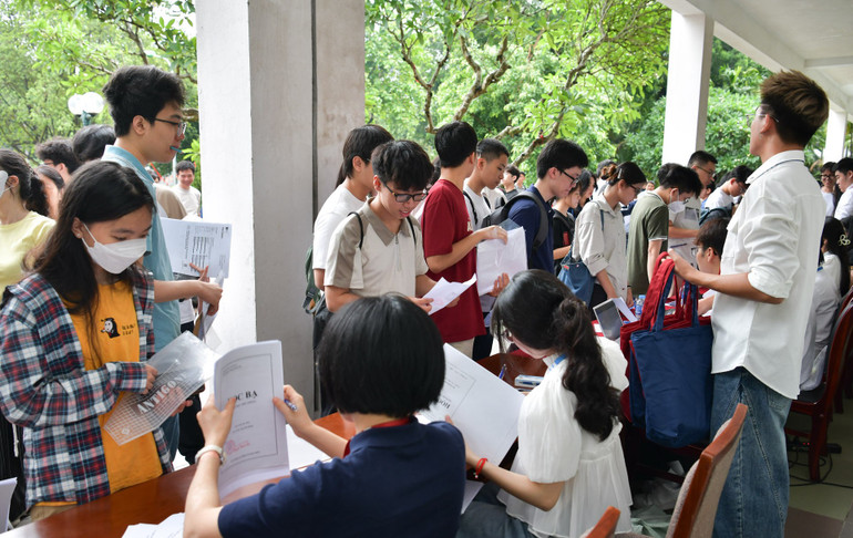 Cảnh báo loạt chiêu lừa đảo nhắm vào tân sinh viên Bách khoa mùa nhập học - Ảnh 1.