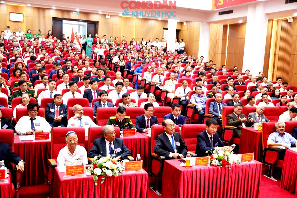Xây dựng phường Lào Cai thành đầu mối giao thông đường bộ, đường sắt và cửa ngõ giao thương quốc tế - Ảnh 2.