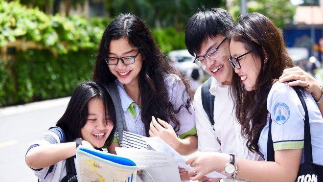 17 giờ ngày 5/8 "khóa sổ" nộp phí đăng ký xét tuyển đại học, cao đẳng năm 2025 - Ảnh 1.