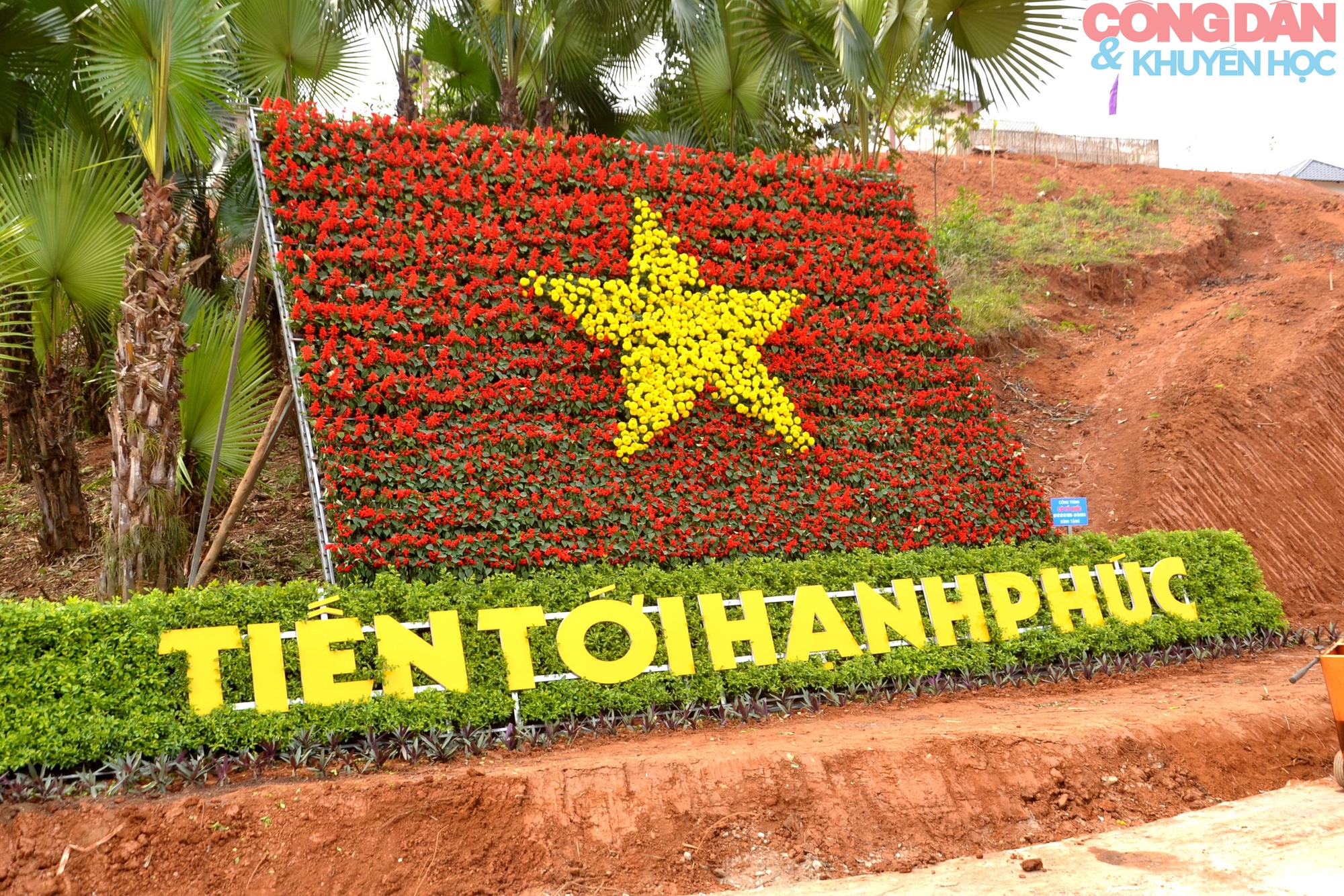 Lào Cai tưởng niệm một năm lũ quét bi thương Làng Nủ - Ảnh 13.