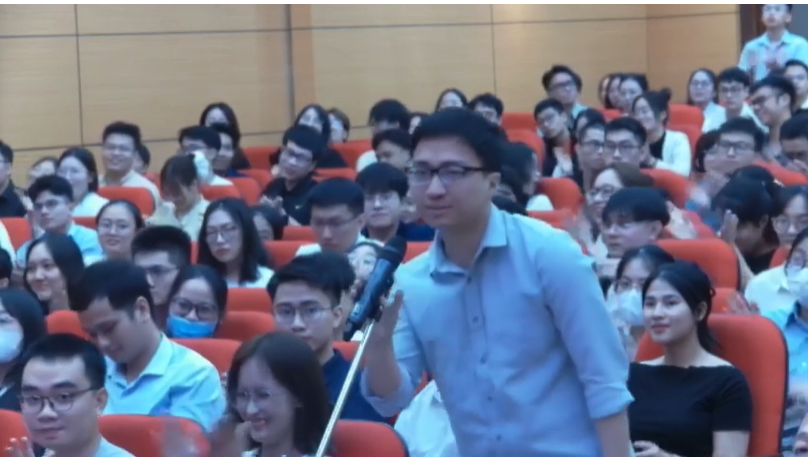 Video gọi tên "bác sĩ nội trú" - màn định hướng nghề thành công cho giới trẻ - Ảnh 1.