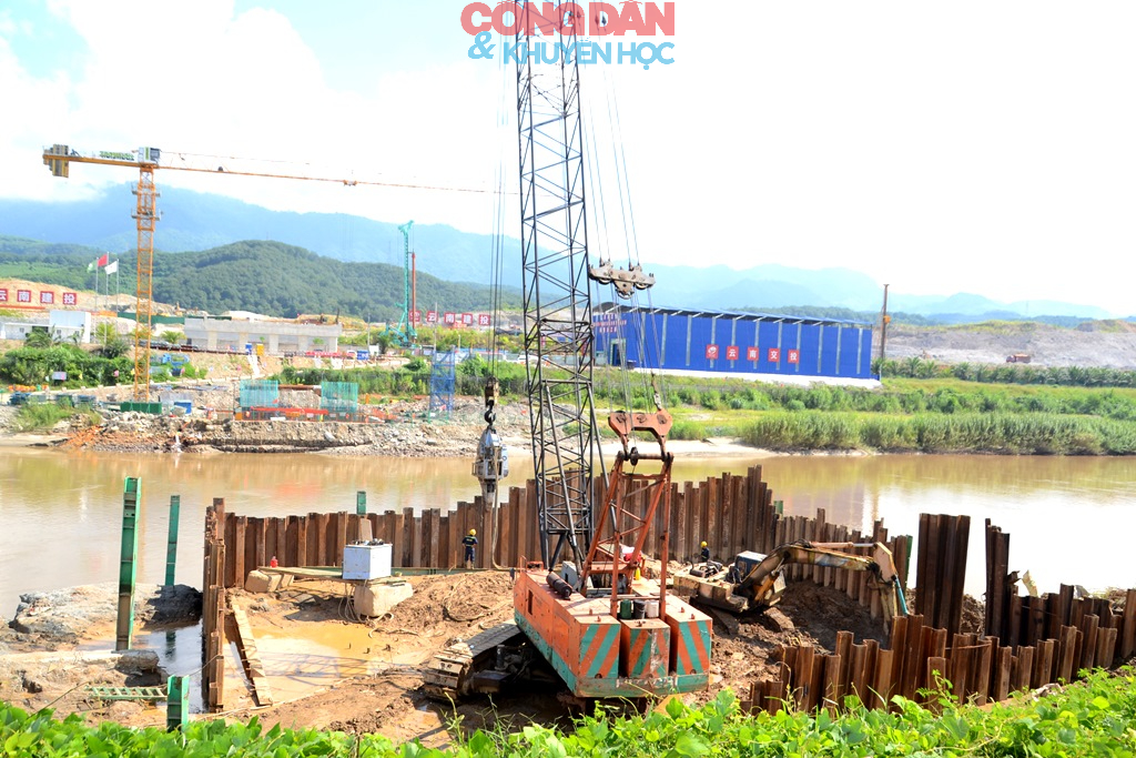 Gỡ khó, đẩy nhanh tiến độ xây dựng đường vành đai và cầu biên giới Việt – Trung ở Lào Cai - Ảnh 5.