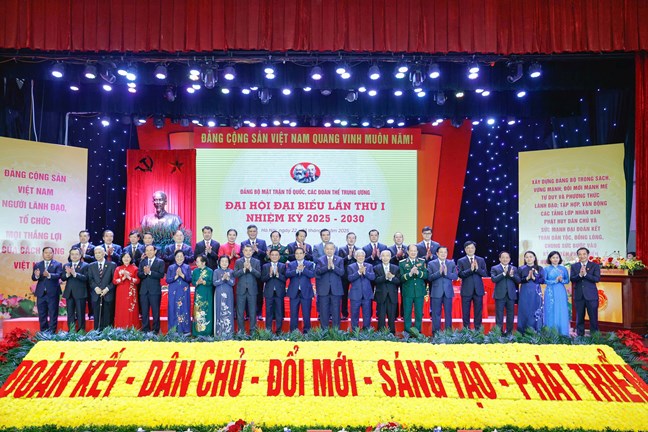 Danh sách đại biểu Mặt trận tổ quốc, các đoàn thể Trung ương dự đại hội đại biểu toàn quốc lần thứ XIV của Đảng - Ảnh 1.