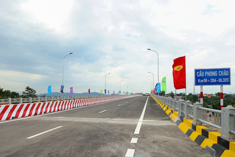 Khánh thành cầu Phong Châu mới trước 3 tháng so với kế hoạch - Ảnh 2.