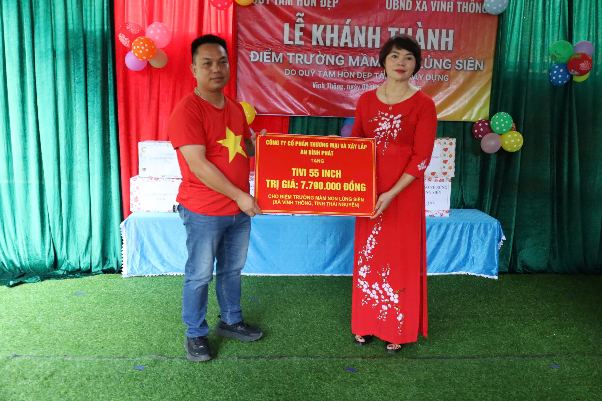 Ngày tựu trường đặc biệt của 80 em nhỏ vùng cao Lủng Siên - Ảnh 20.