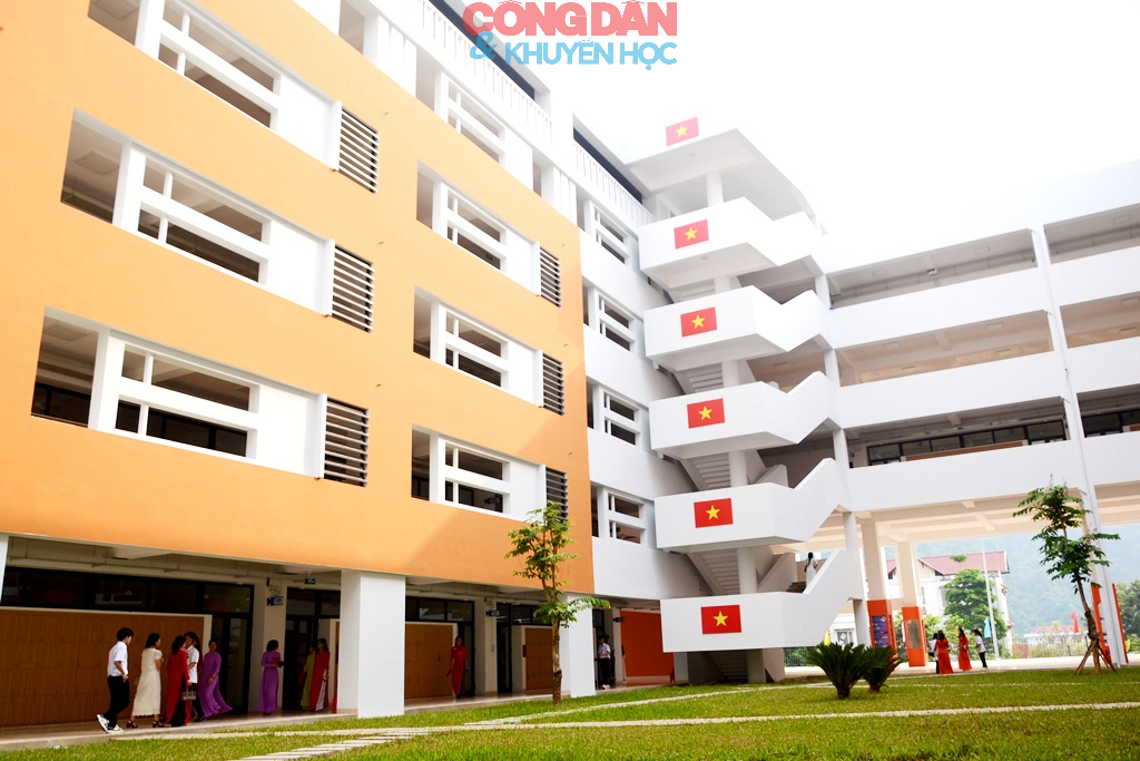 Khánh thành Trường trung học phổ thông chuyên Lào Cai và khai giảng năm học mới - Ảnh 15.