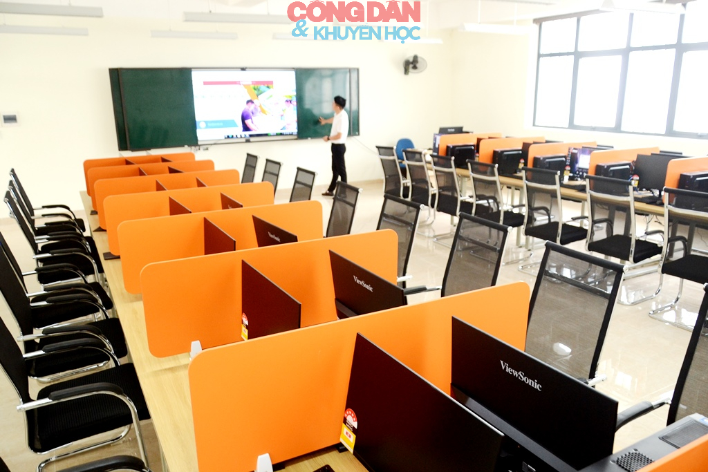 Khánh thành Trường trung học phổ thông chuyên Lào Cai và khai giảng năm học mới - Ảnh 17.