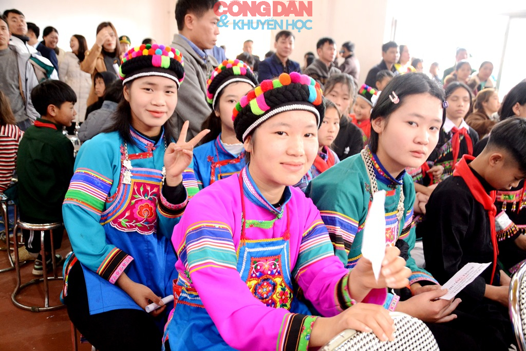 “Xuân Biên phòng ấm lòng dân bản” ở xã biên giới Pha Long - Lào Cai - Ảnh 22.