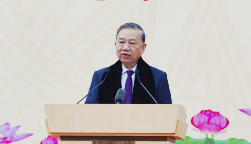 Tổng B&iacute; thư T&ocirc; L&acirc;m gặp mặt, n&oacute;i chuyện với nh&acirc;n d&acirc;n c&aacute;c d&acirc;n tộc tỉnh Cao Bằng - Ảnh 3.