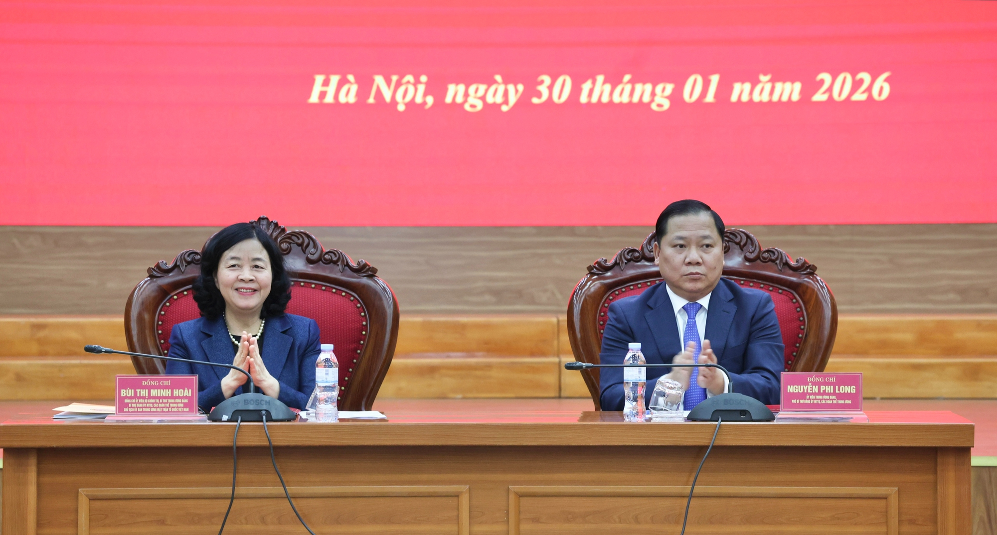 Ch&igrave;a kh&oacute;a th&agrave;nh c&ocirc;ng của Cơ quan tham mưu, gi&uacute;p việc, Đảng ủy MTTQ, c&aacute;c đo&agrave;n thể Trung ương- Ảnh 1.