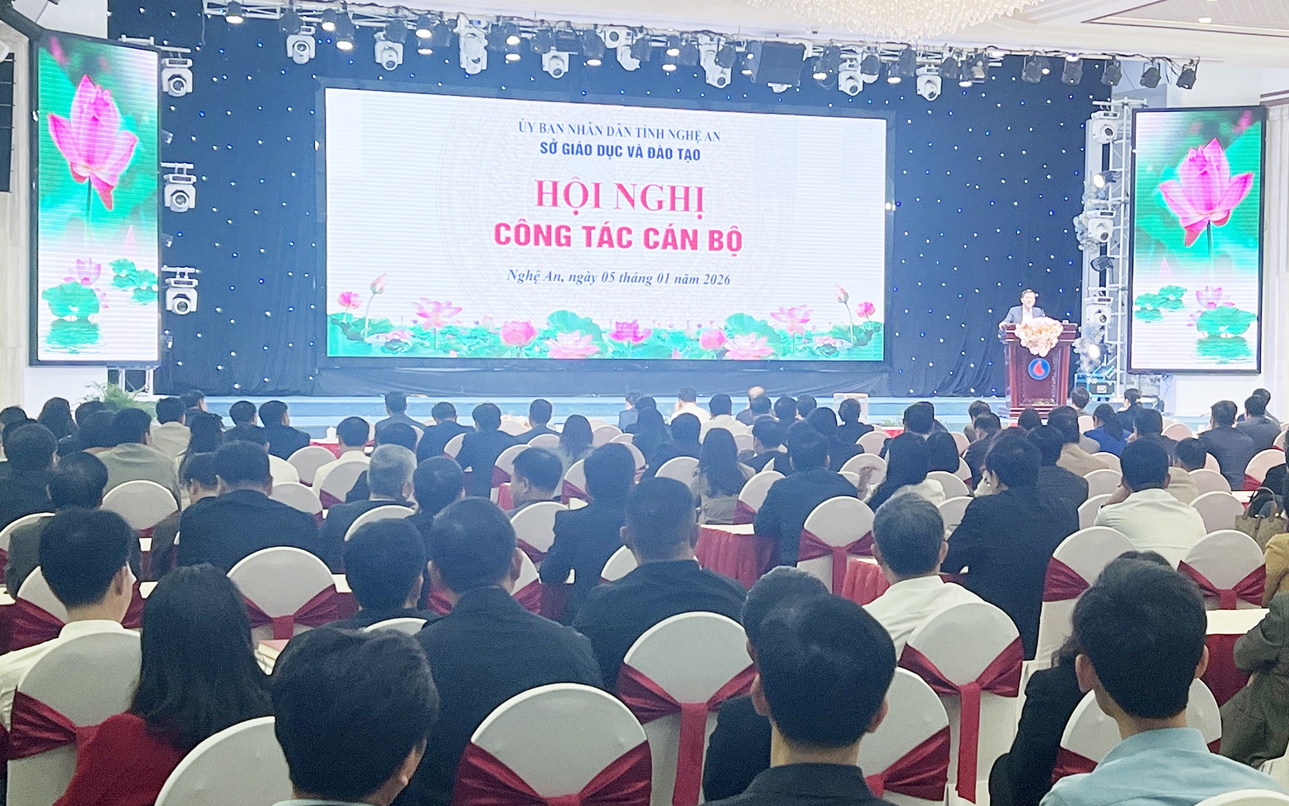 Bổ nhiệm Tiến sĩ Nguyễn Văn Khoa làm Giám đốc Sở Giáo dục và Đào tạo Nghệ An - Ảnh 2.