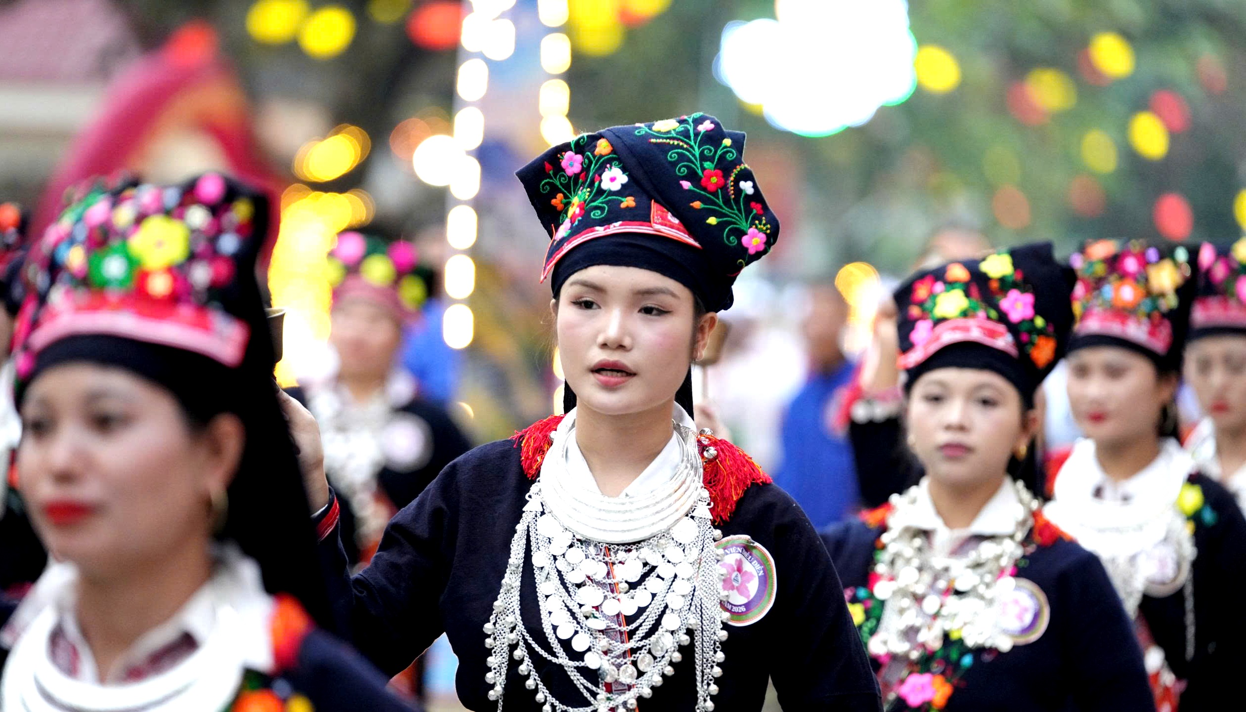 Lễ hội Mường L&ograve; t&ocirc;n vinh tinh hoa x&ograve;e Th&aacute;i - Ảnh 18.