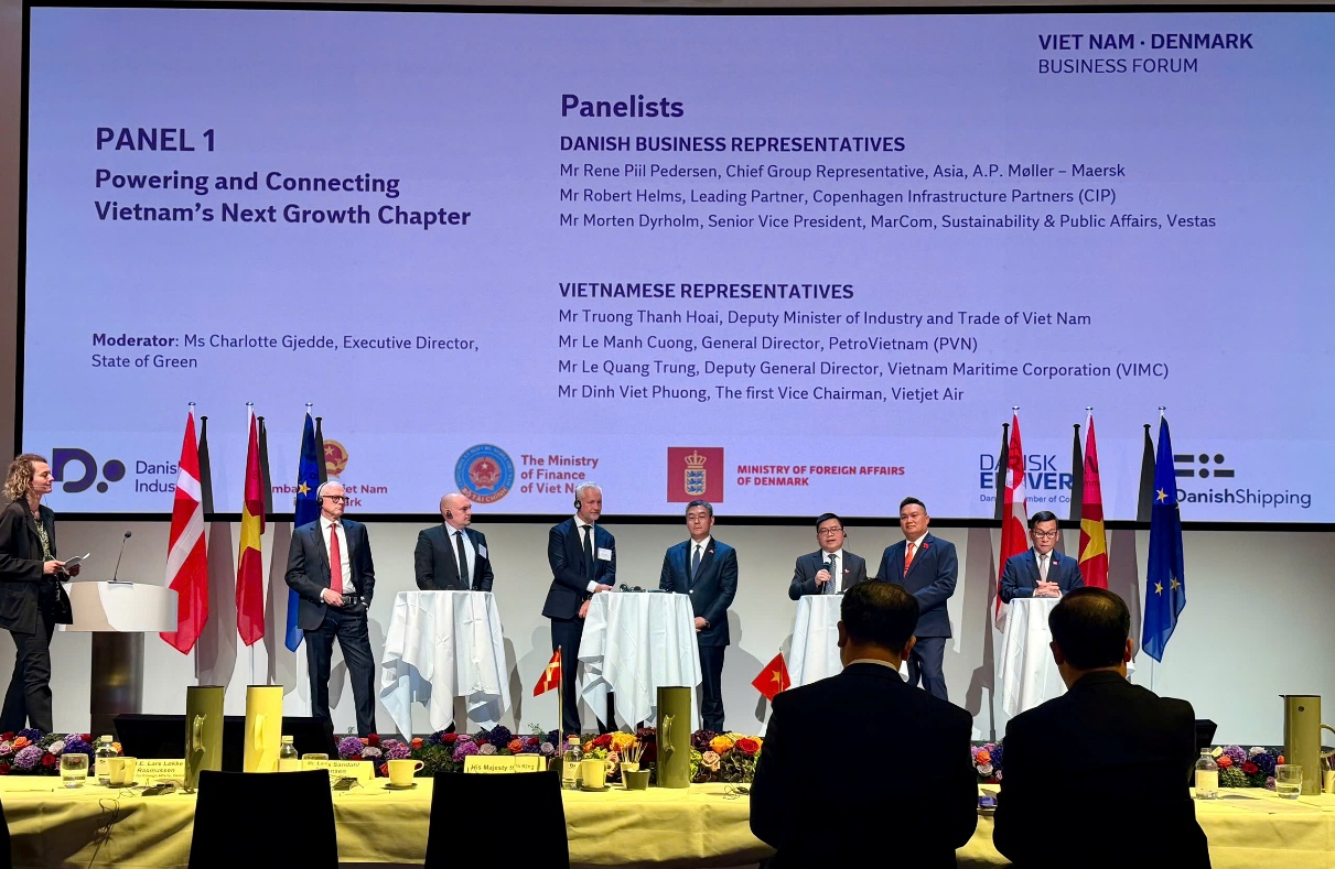 Trao c&aacute;c thỏa thuận hợp t&aacute;c trong lĩnh vực năng lượng, trọng t&acirc;m l&agrave; điện gi&oacute; ngo&agrave;i khơi - Ảnh 2.