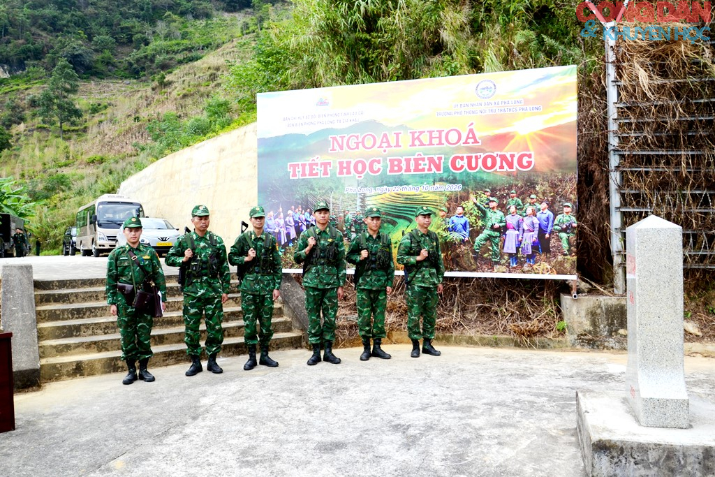 Đồn biên phòng Pha Long và Tả Gia Khâu kết nghĩa với Trường phổ thông nội trú TH và THCS Pha Long - Ảnh 10.