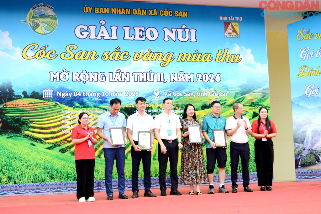 Lào Cai: Gần 700 VĐV leo núi trên thảm vàng mùa thu Cốc San - Ảnh 6.
